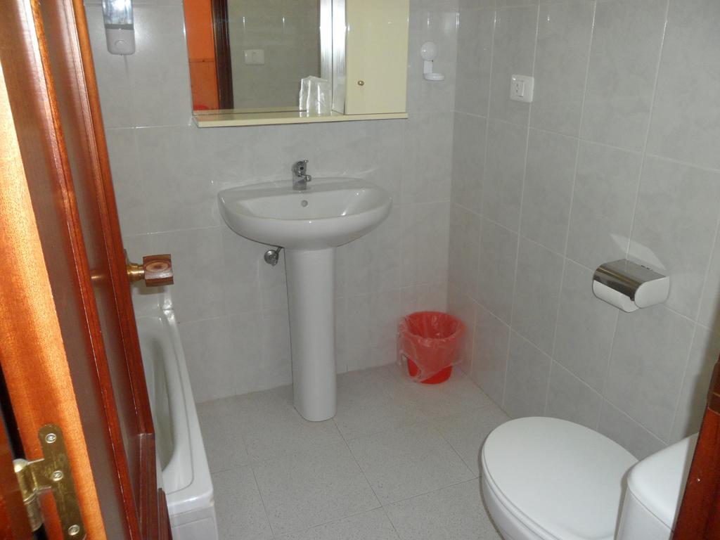 尼格兰 Hostal Alce酒店 外观 照片