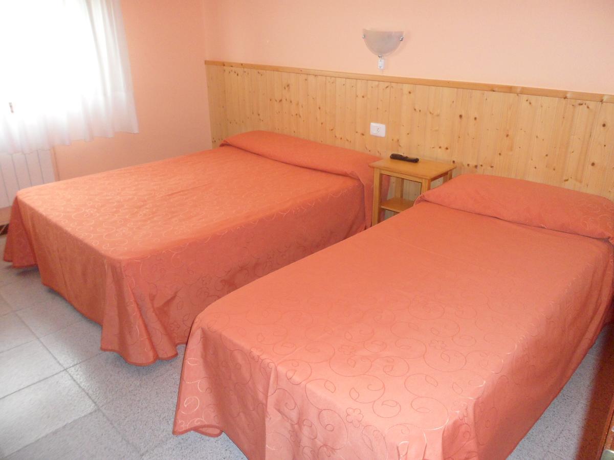 尼格兰 Hostal Alce酒店 外观 照片